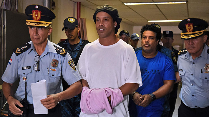 La curiosa frase con que el abogado de Ronaldinho lo defendió luego de que quedara en prisión preventiva en Paraguay