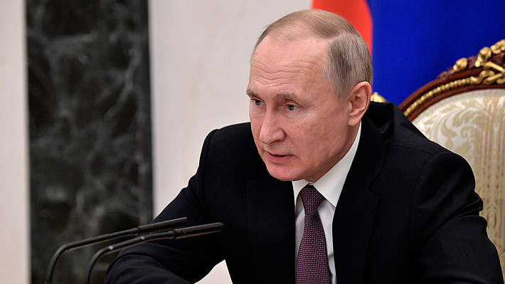 Vladimir Putin firma ley que modifica la Constitución y que le permitirá postularse a la reelección