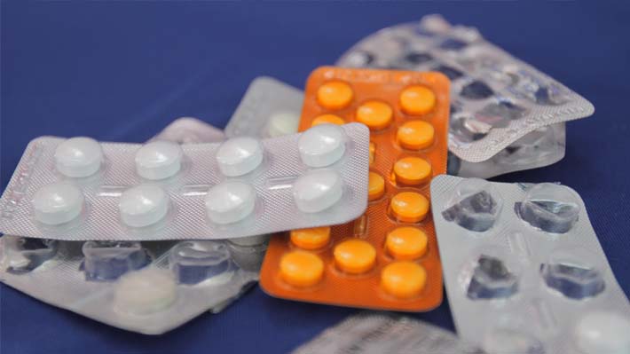 Especialistas denuncian falta de stock de medicamentos clave para otras enfermedades que serían mal utilizados para covid-19