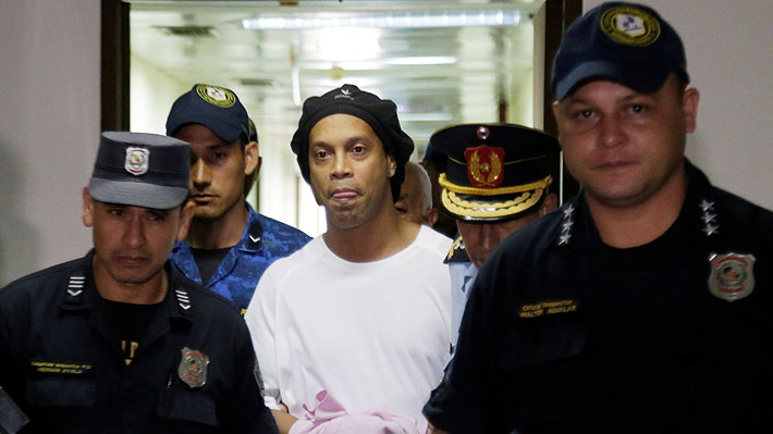 Se filtra video de Ronaldinho al interior de la cárcel en Paraguay: Así pasa los días