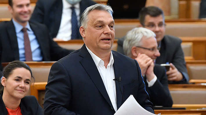 Parlamento de Hungría autoriza a Primer Ministro gobernar por decreto por tiempo indefinido