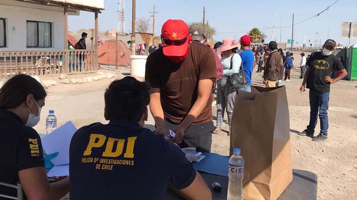 Aumenta número de bolivianos varados en Huara y gobierno del país reafirma cierre total de fronteras por covid-19