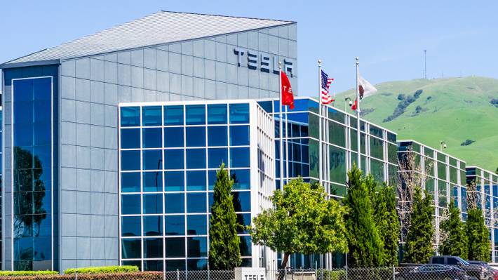 La disputa entre Tesla y las autoridades de EE.UU, para mantener abierta su fábrica
