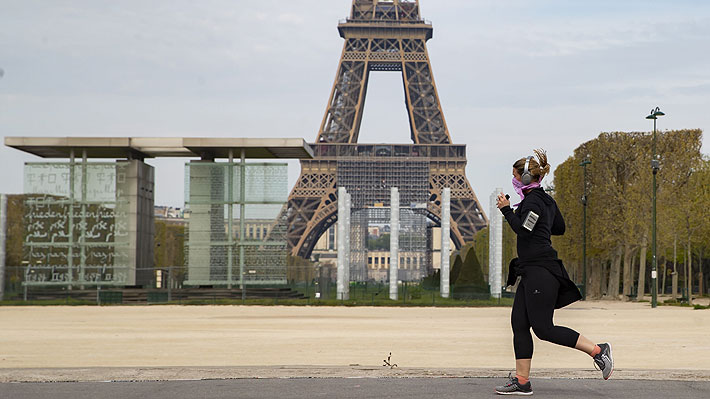 París restringe horarios en que ciudadanos pueden salir de sus casas para hacer deporte