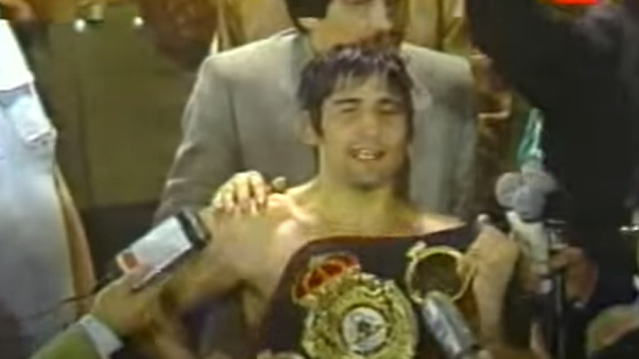 Qué fue de Benedicto Villablanca, el boxeador chileno que perdió el título mundial por secretaría