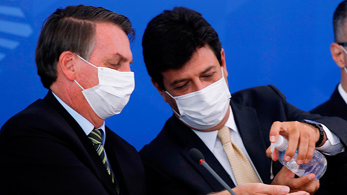 Bolsonaro destituye a ministro de Salud de Brasil tras desencuentros por crisis de covid-19
