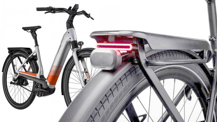 Lanzan bicicleta eléctrica que incorpora un radar trasero con 140 metros de alcance