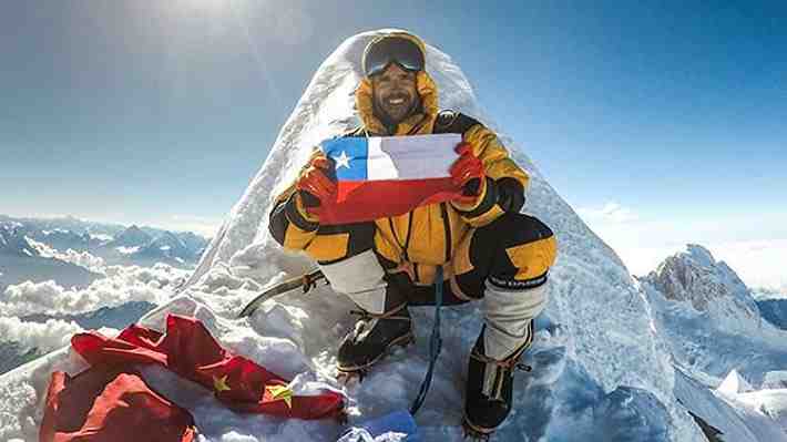 El tremendo y noble desafío por el que irá el montañista chileno que hizo historia consiguiendo un Récord Guinness