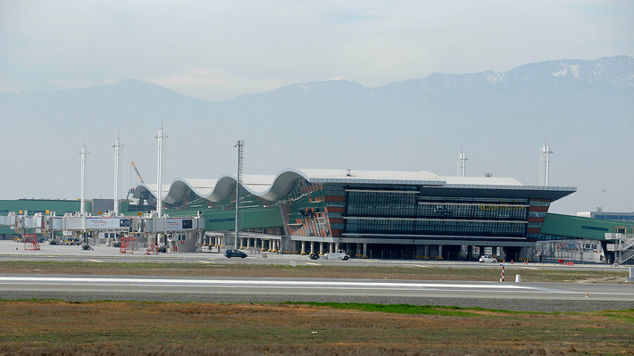 Aeropuertos: Expertos apoyan terminar obras en Santiago y MOP aplaza planes en regiones