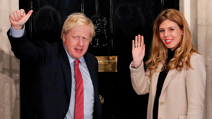 Boris Johnson y su novia Carrie Symonds anuncian el nacimiento de su primer hijo