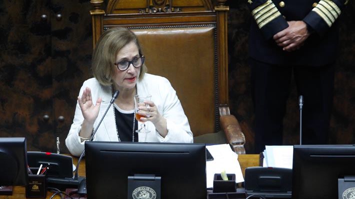 Adriana Muñoz cuestiona carta enviada por senadores y asegura que límite a reelección se discutirá la próxima semana