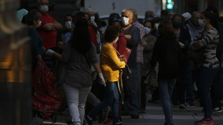 Más casos, más decesos y 14 comunas en cuarentena: Las duras cifras del covid-19 en la Región Metropolitana