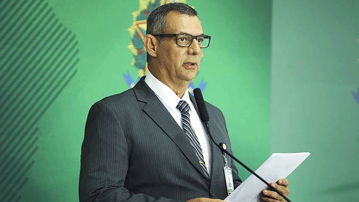 Gobierno de Brasil confirma que portavoz de la presidencia arrojó positivo en examen de covid-19