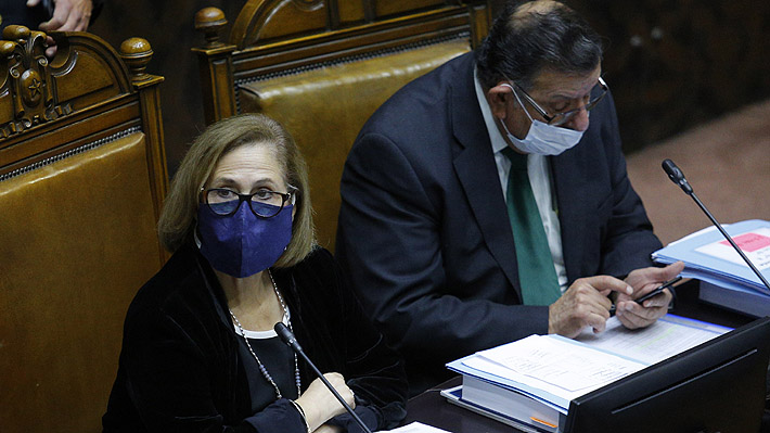 Presidenta del Senado: "No hemos conversado" sobre posibles sanciones por viaje de Quinteros portando el virus