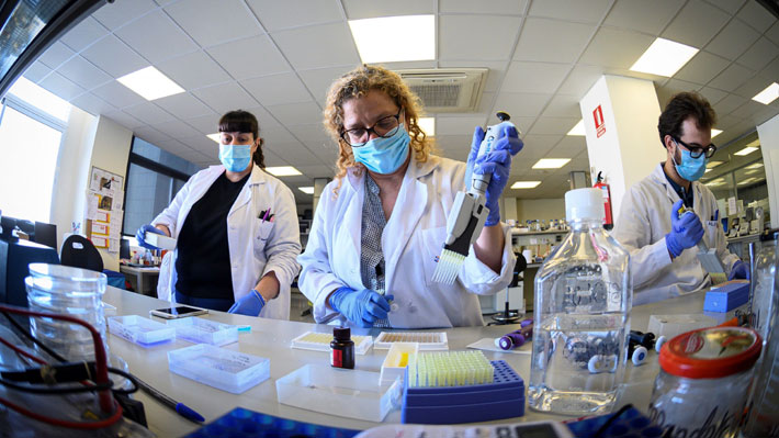 Salud explica descenso de contagios respecto a últimos días: "Hay menor cantidad de exámenes reportados por laboratorios"