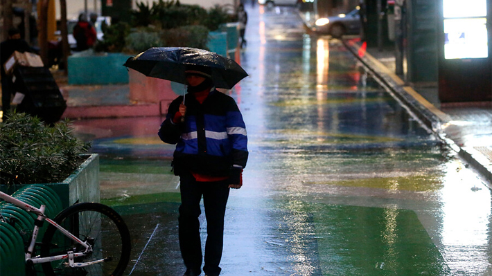 Onemi declara alerta preventiva en la RM por lluvia, viento y posibles aluviones en la precordillera