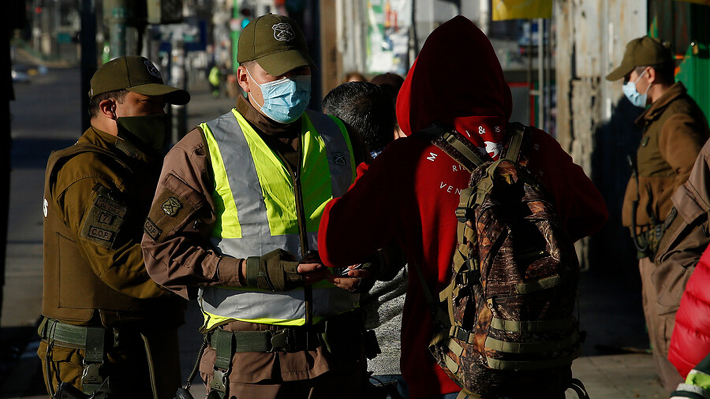 Carabineros: 176 personas infringieron el toque de queda y otras 937 no respetaron la cuarentena