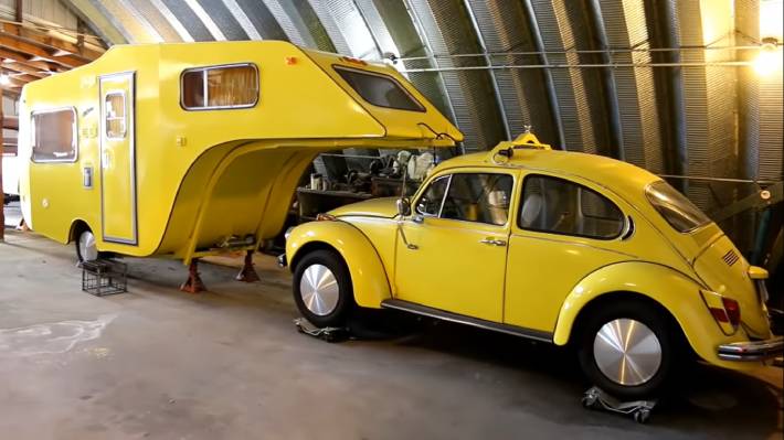 Volkswagen VW Beetle Gooseneck Camper Escarabajo con caravana El Chico con sistema de enganche de cuello de cisne 1974