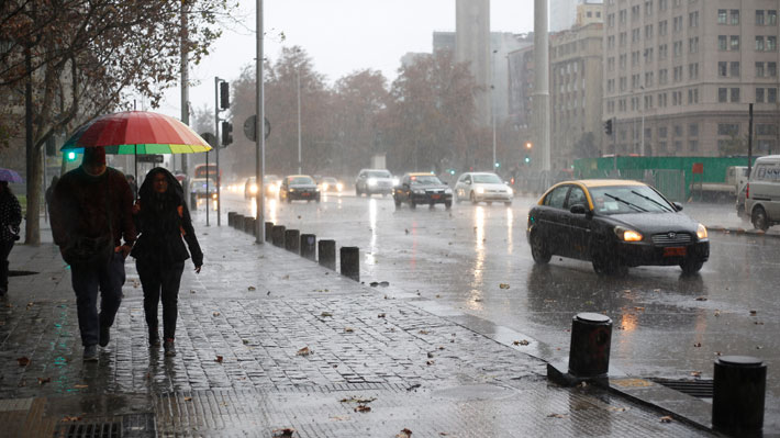 Dirección Meteorológica anticipa un invierno lluvioso en la RM y precipitaciones para este miércoles