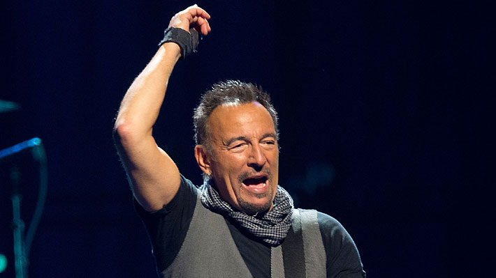 Un molesto Bruce Springsteen le envía mensaje a Donald Trump: "Póngase una maldita mascarilla"