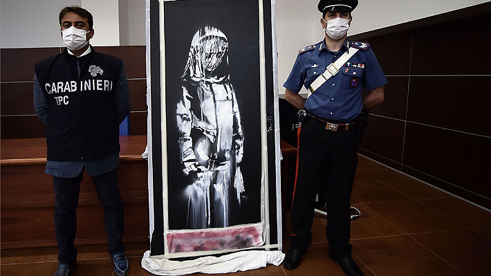 Detienen a seis personas involucradas en robo de obra de Banksy plasmada en una puerta de sala Bataclan