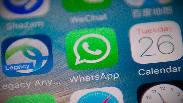 Con mensajes silenciosos: 8 mil mujeres han usado Whatsapp del MinMujer para pedir ayuda por violencia