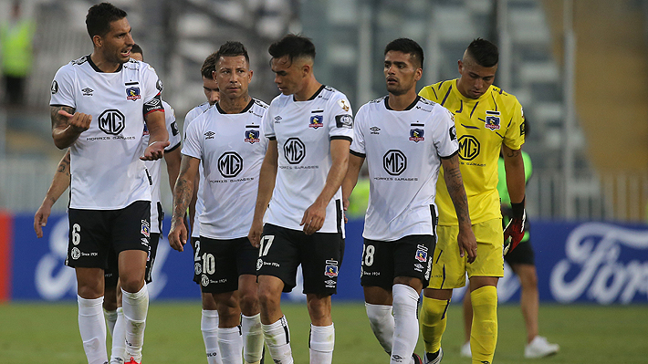 Un nuevo lío para Colo Colo: Umbro responde a Blanco y Negro y le pone fin anticipadamente al contrato con el club