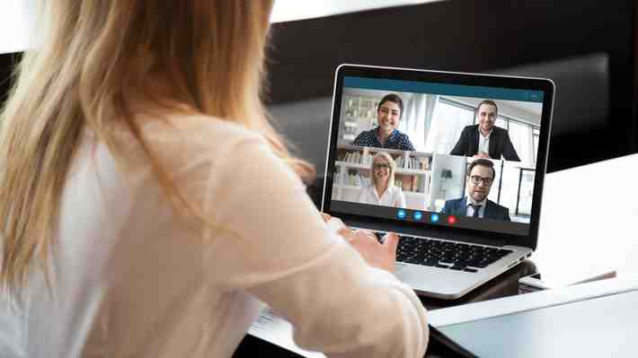 Cómo ser un buen jefe en tiempos de crisis: Expertos entregan recomendaciones para quienes lideran equipos de trabajo