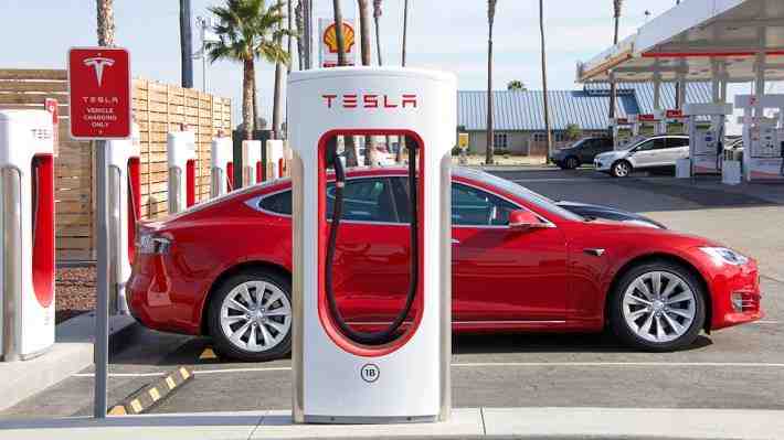 Prohíben a Tesla en Alemania utilizar las palabras “conducción autónoma” o “piloto automático incluido” en su publicidad