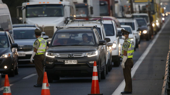 Fin de semana largo: Carabineros reporta que 34 mil vehículos salieron de la RM y 228 fueron retornados