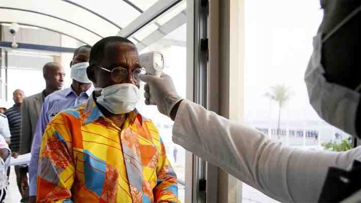Sudáfrica registró un récord de 216 muertes en un solo día por coronavirus