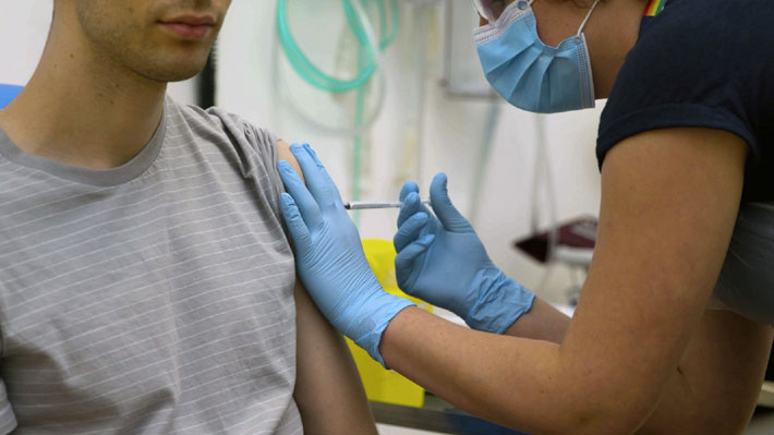 Tres mil voluntarios y seis hospitales en todo Chile: El plan que se prepara para la prueba de la vacuna contra el covid