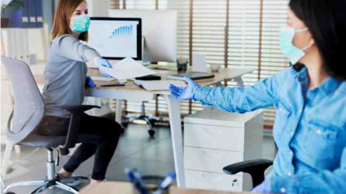 Mundo laboral: Los cinco hábitos que cambiará el coronavirus tras regresar al trabajo presencial