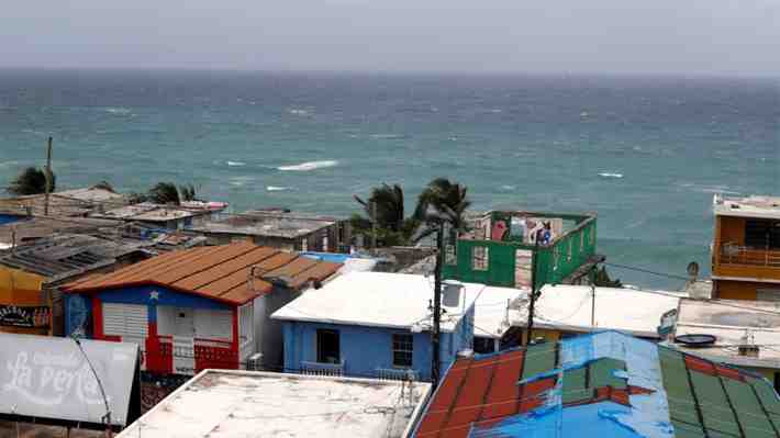 Un muerto y ríos desbordados deja paso de tormenta Isaías por República Dominicana