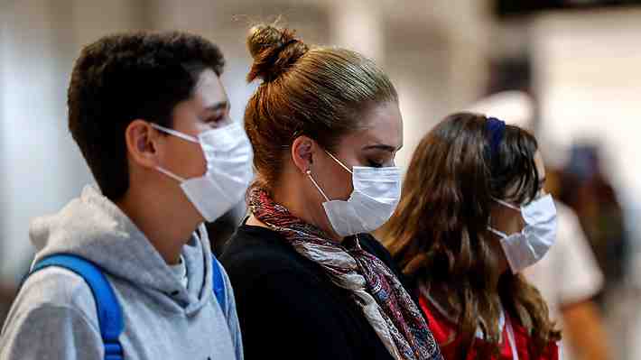 Las cifras de la pandemia que encienden una alerta en medio de la "leve mejoría" del Minsal