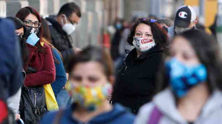 Fiestas Patrias, primavera y Plebiscito: Los desafíos que trae septiembre para el control de la pandemia