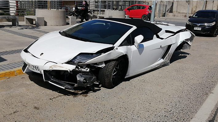 Indagan accidente de un vehículo Lamborghini en Viña del Mar: Conductor se  dio a la fuga 