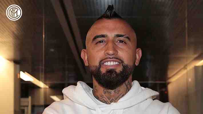 Mientras se realiza los exámenes médicos para firmar en Inter, Vidal es noticia a nivel mundial y acapara portadas en Italia y España