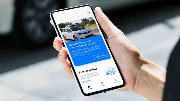 Waymo abrió su servicio de taxis autónomos al público general en Phoenix