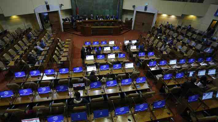 Gobierno patrocina proyecto para que alcaldes y concejales puedan postular al Congreso sin renunciar un año antes en 2021