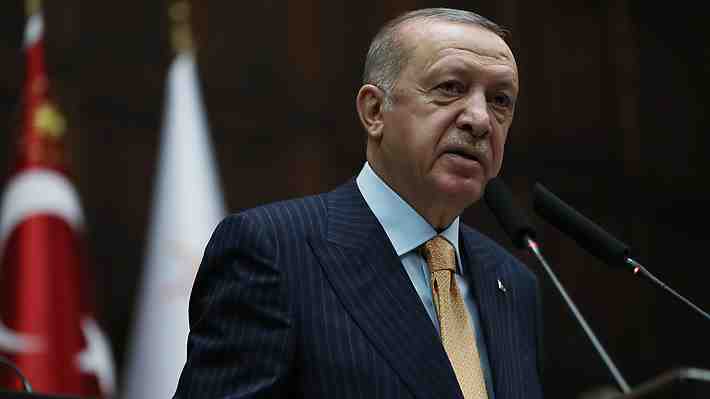 Tensión entre Francia y el islam suma un nuevo capítulo: Turquía se indigna por caricatura de Erdogan en Charlie Hebdo