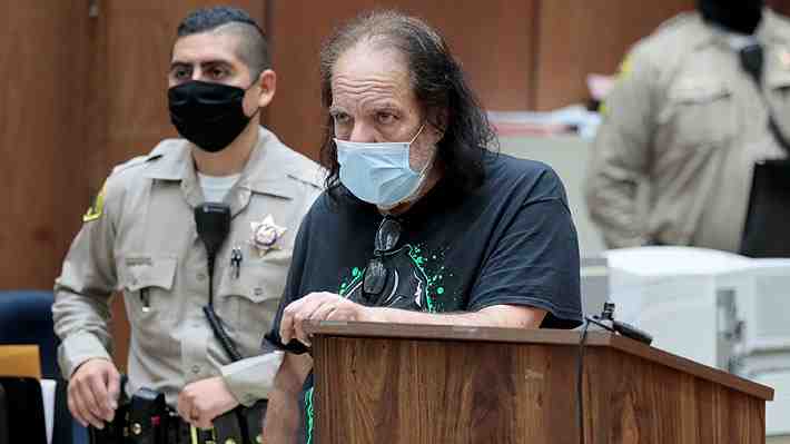 Actor porno estadounidense Ron Jeremy se declara inocente de siete nuevos cargos de violación y abuso sexual