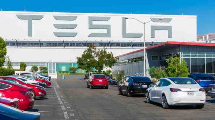 Tesla enfrenta nuevos obstáculos en la construcción de su gigafábrica en Alemania
