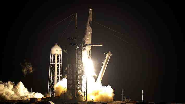 La NASA y SpaceX lanzan con éxito misión tripulada a la Estación Espacial Internacional
