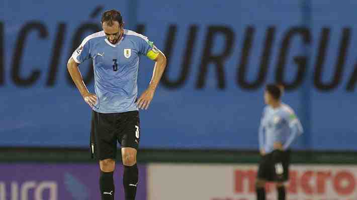 Van 10 seleccionados con covid en Uruguay: Hay polémica y ya se habla de la "imagen de la vergüenza"