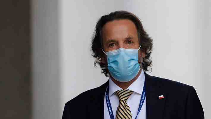 Dougnac lamenta muerte de doctora por covid-19: "La juventud, energía y conocimiento no nos hace inmune"