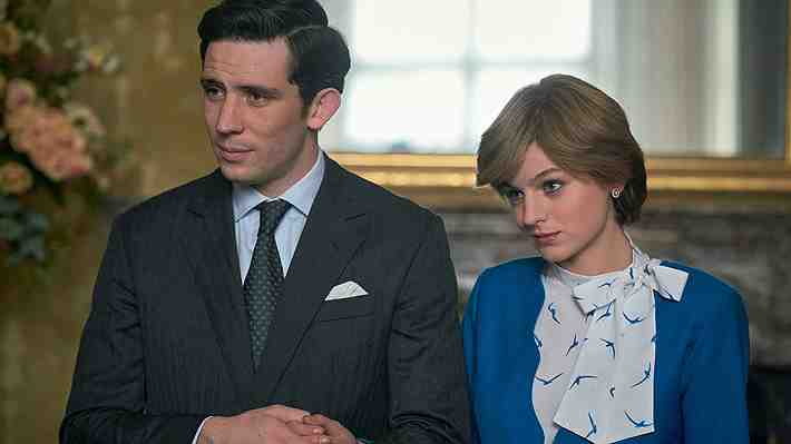 Ministro de Cultura británico estima que Netflix "debería ser muy claro" en advertir que "The Crown" es ficción
