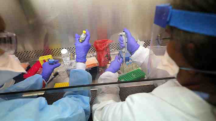 EE.UU. registra la cifra más alta de muertes por covid-19 desde abril, con más de 2.500 fallecidos