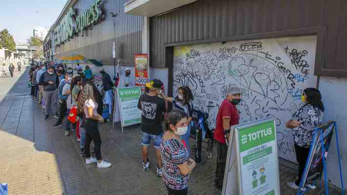 Gobierno anuncia que toda la RM retrocede a fase de Transición de "manera preventiva" a dos semanas de Navidad