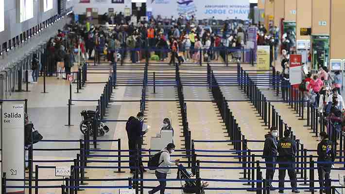 Perú suspende todos los vuelos desde Europa por nueva cepa de covid-19 en Reino Unido